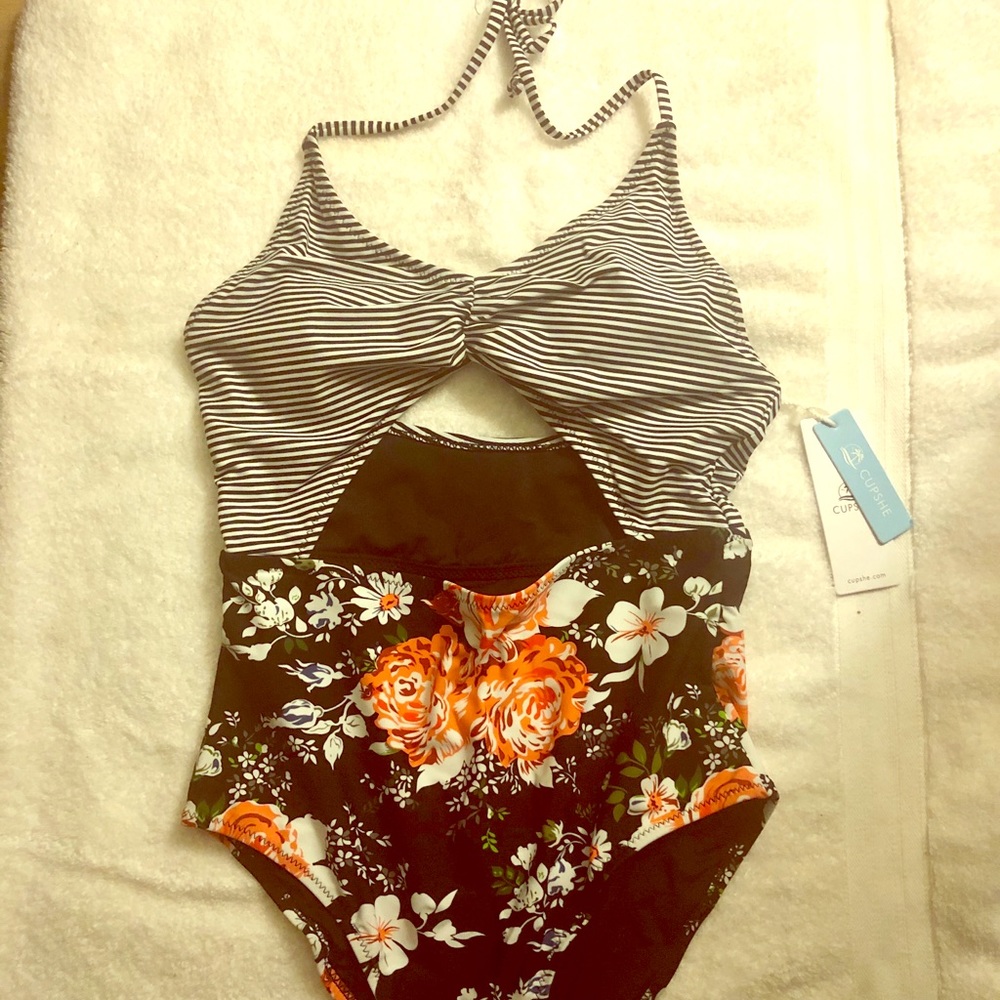 CUPSHE one piece halter swimsuit